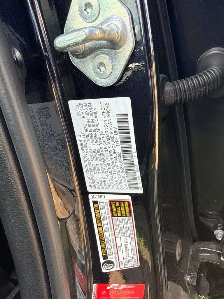 Used 2023  Acura w/Technology Package image 41