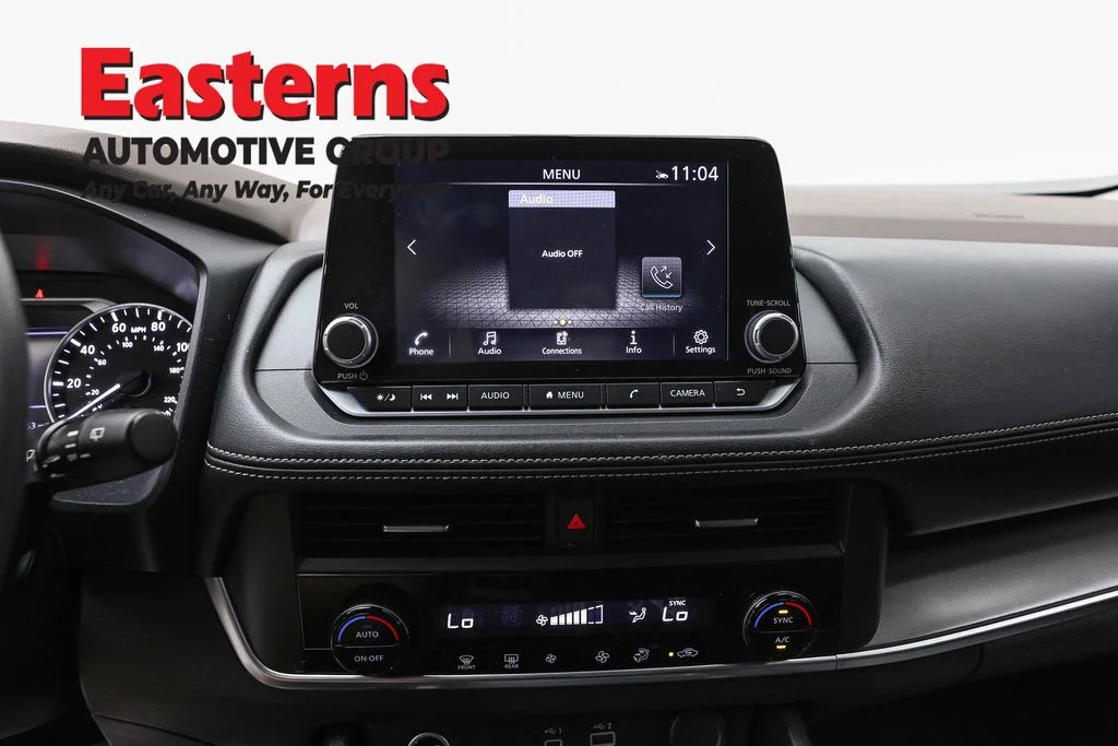 Used 2023 Gray Nissan SV image 11