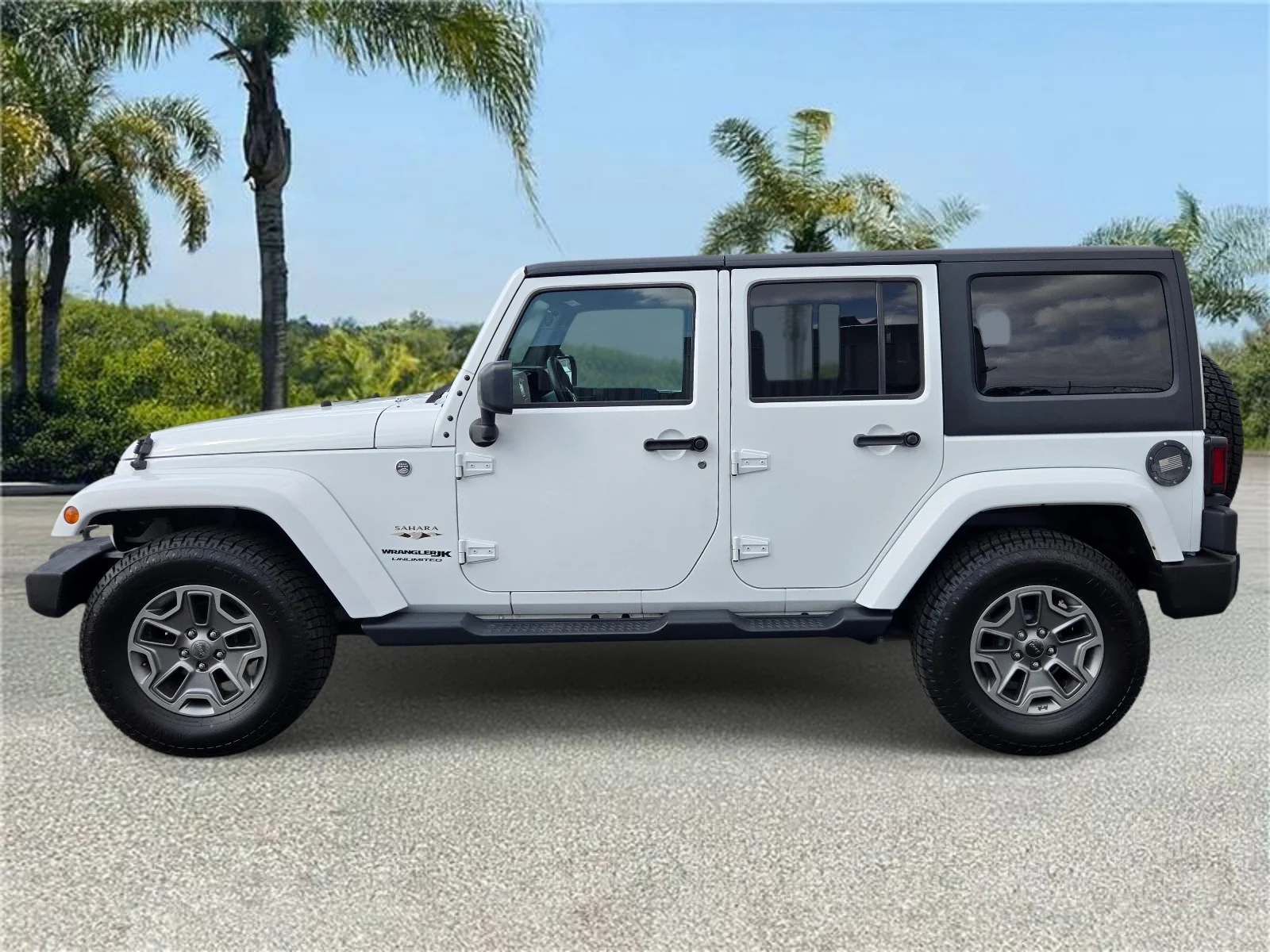 Used 2018 Bright White Clearcoat Jeep Sahara 4x4 image 2