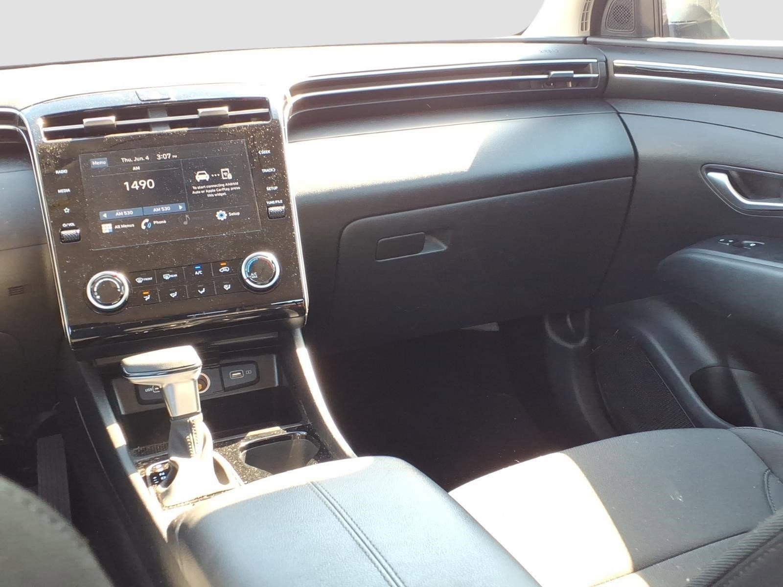 Used 2024 Hampton Gray Hyundai SE image 8