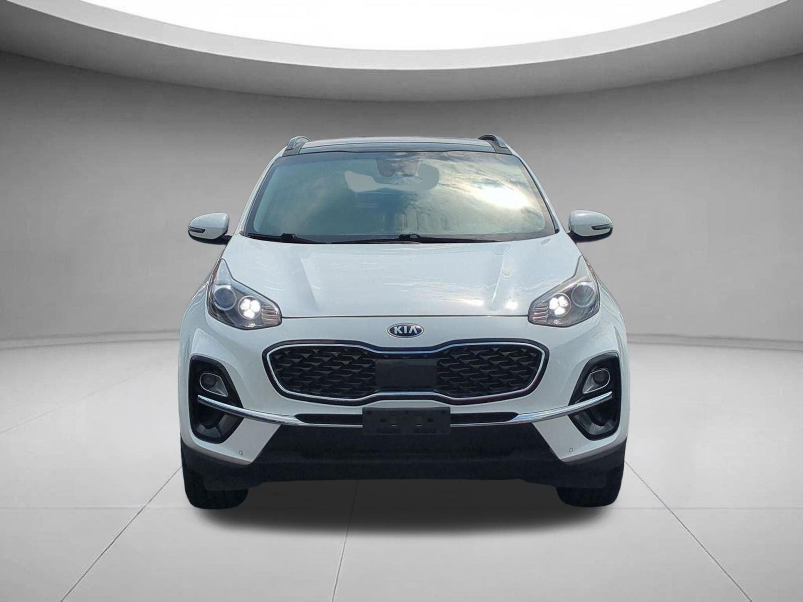 Used 2022 Snow White Pearl Kia EX image 8