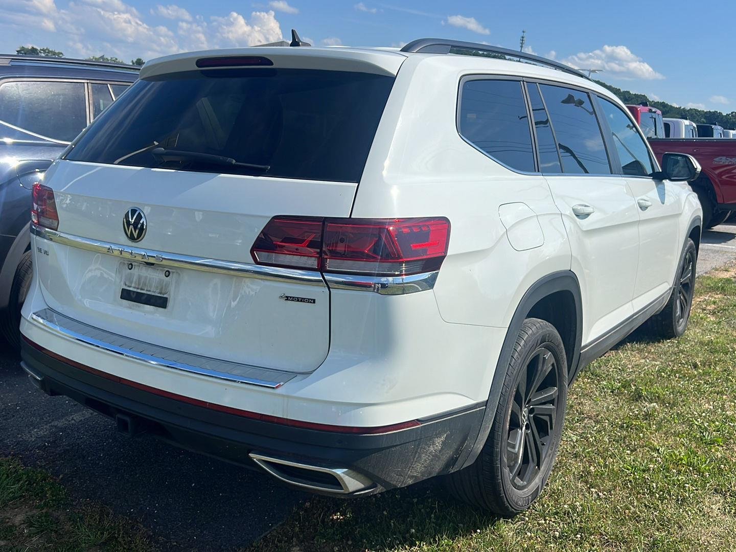Used 2023  Volkswagen V6 SE 4Motion w/ Tech image 4
