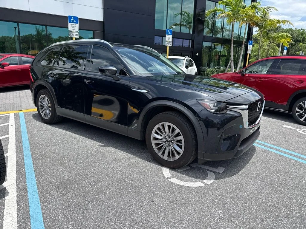 Used 2025 Jet Black Mazda 3.3 Turbo Preferred image 4