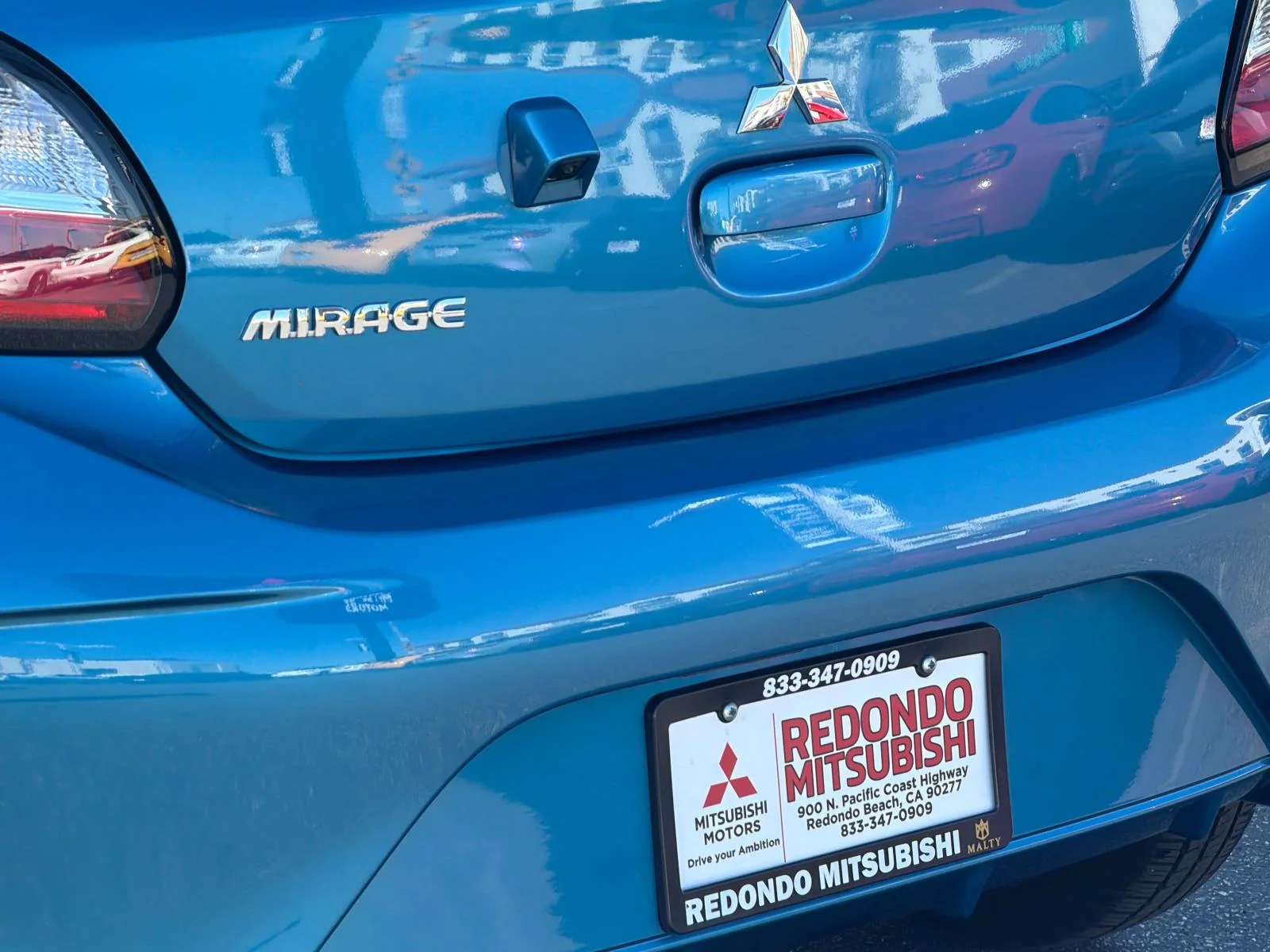 Used 2024 Sapphire Blue Metallic Mitsubishi ES image 8