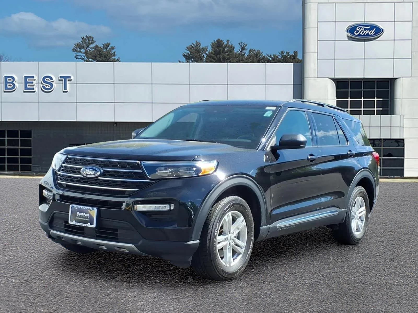 2023 Ford Explorer XLT