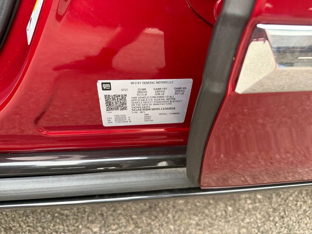 Used 2024 Red Buick Essence image 26