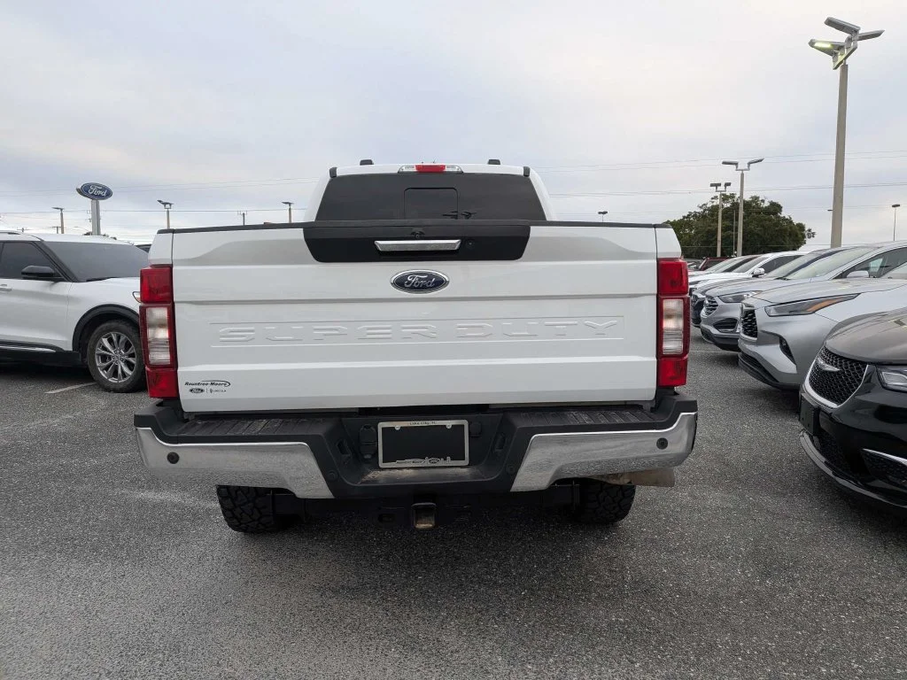 Used 2022 Oxford White Ford Lariat image 4