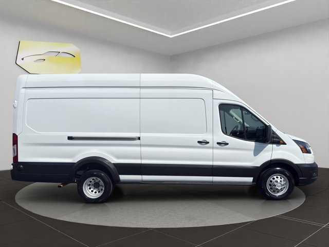 Used 2024 White Ford  image 8