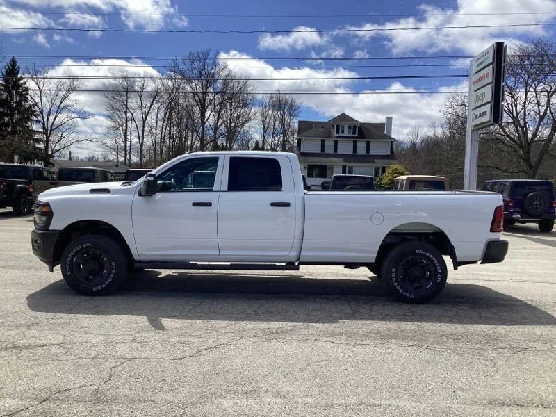 New 2026 Bright White Clear-Coat Exterior Paint RAM Tradesman image 4