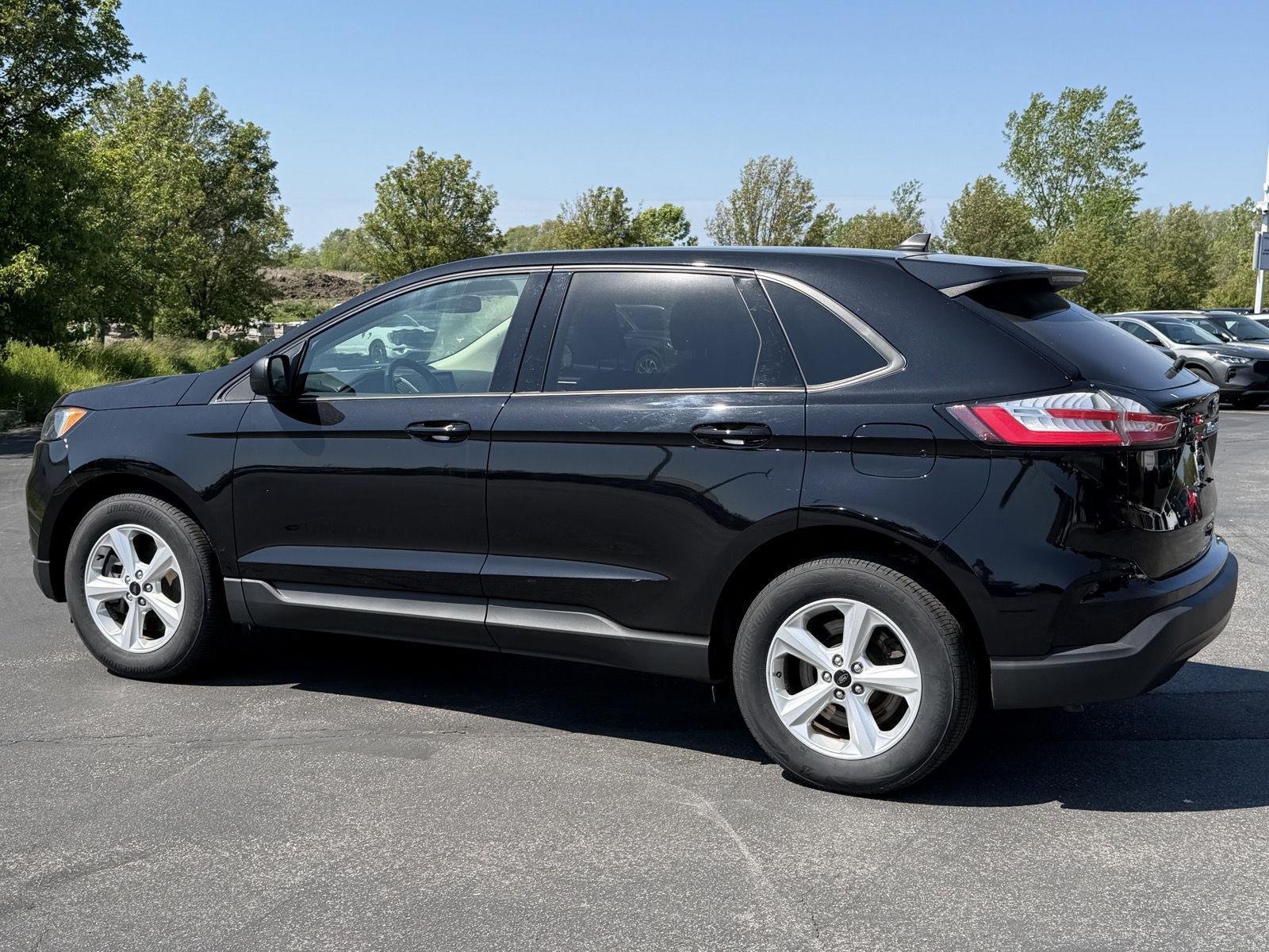 Used 2023 Agate Black Ford SE image 5