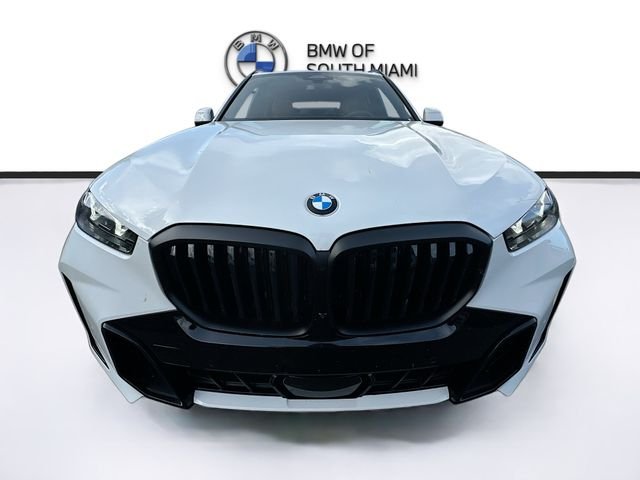 New 2026 White BMW sDrive40i image 2