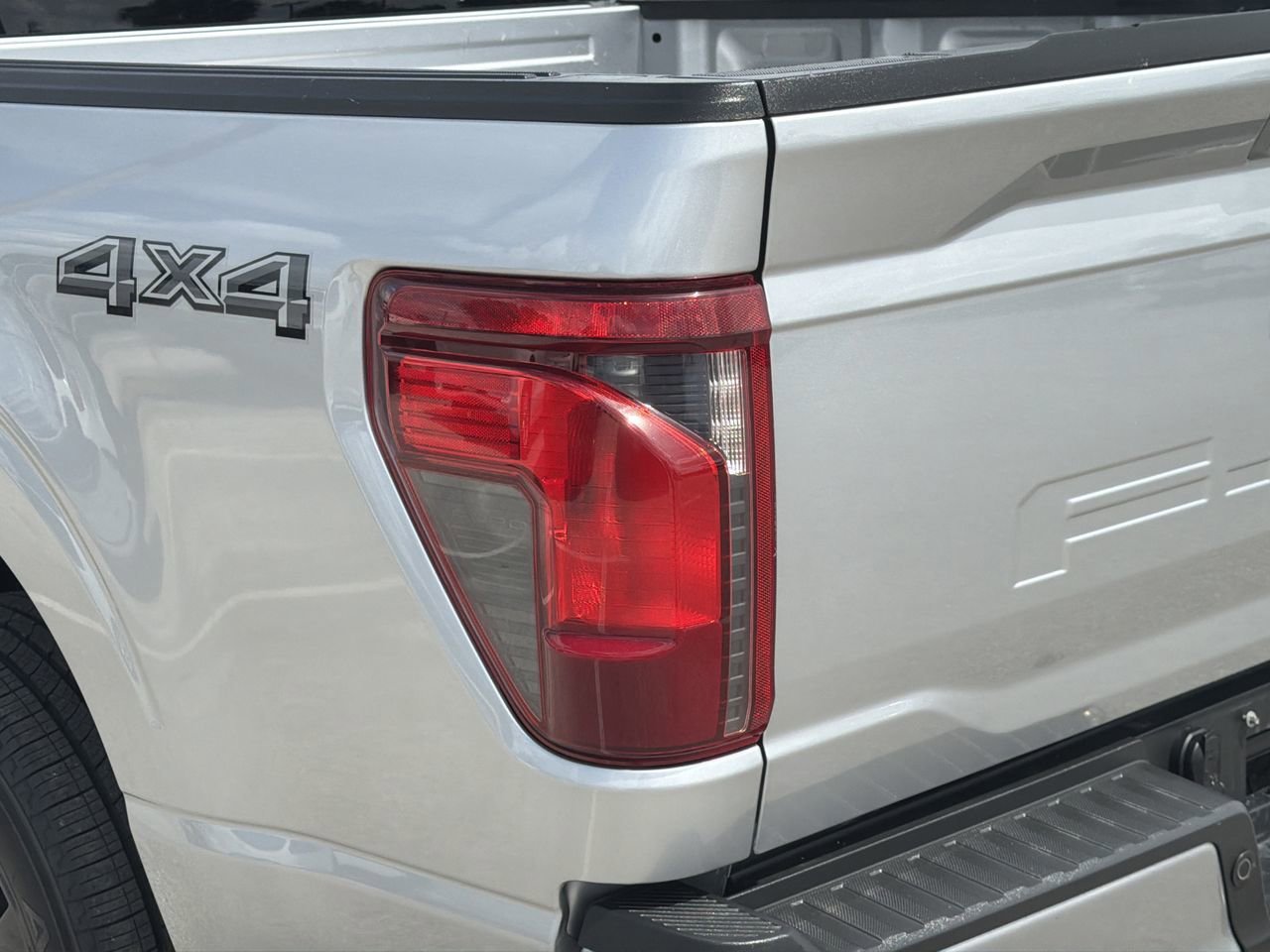 Used 2024 Silver Metallic Ford XLT image 7