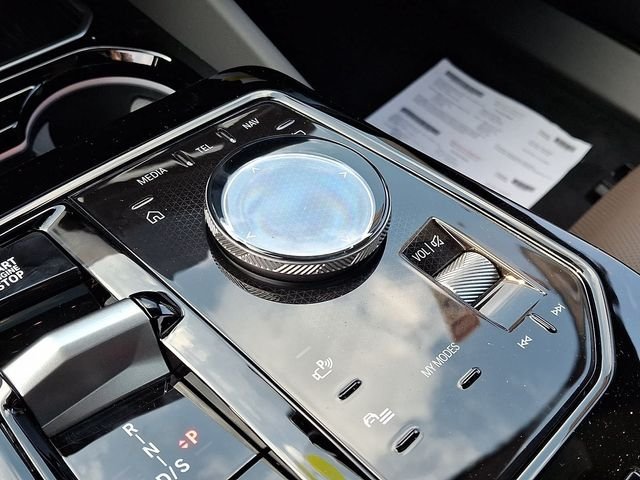 New 2027 Black Sapphire Metallic BMW 530i xDrive image 14