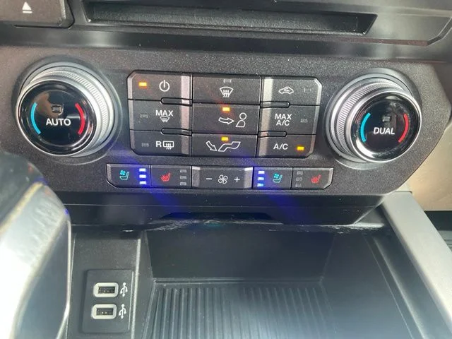 Used 2018 Black Ford Platinum image 23