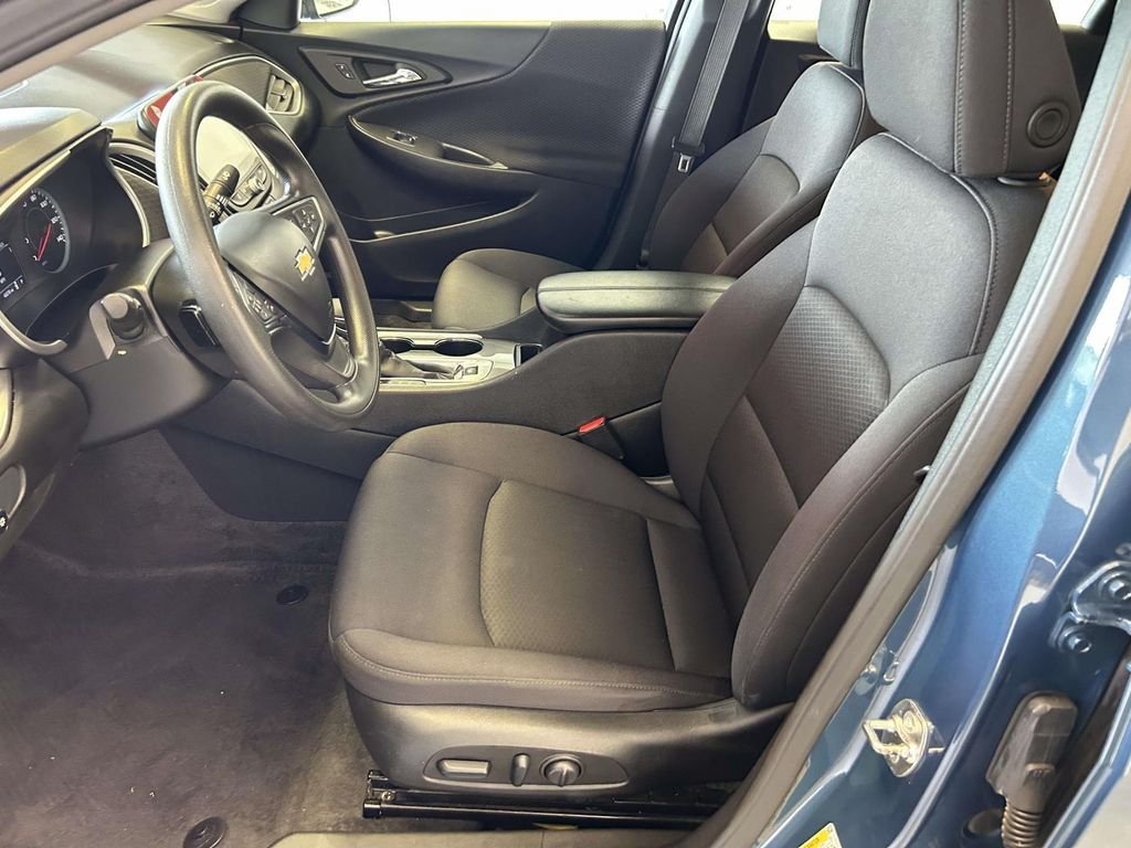 Used 2025 Blue Chevrolet LT image 14
