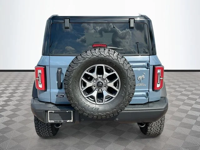 Used 2025 Gray Ford Badlands image 6
