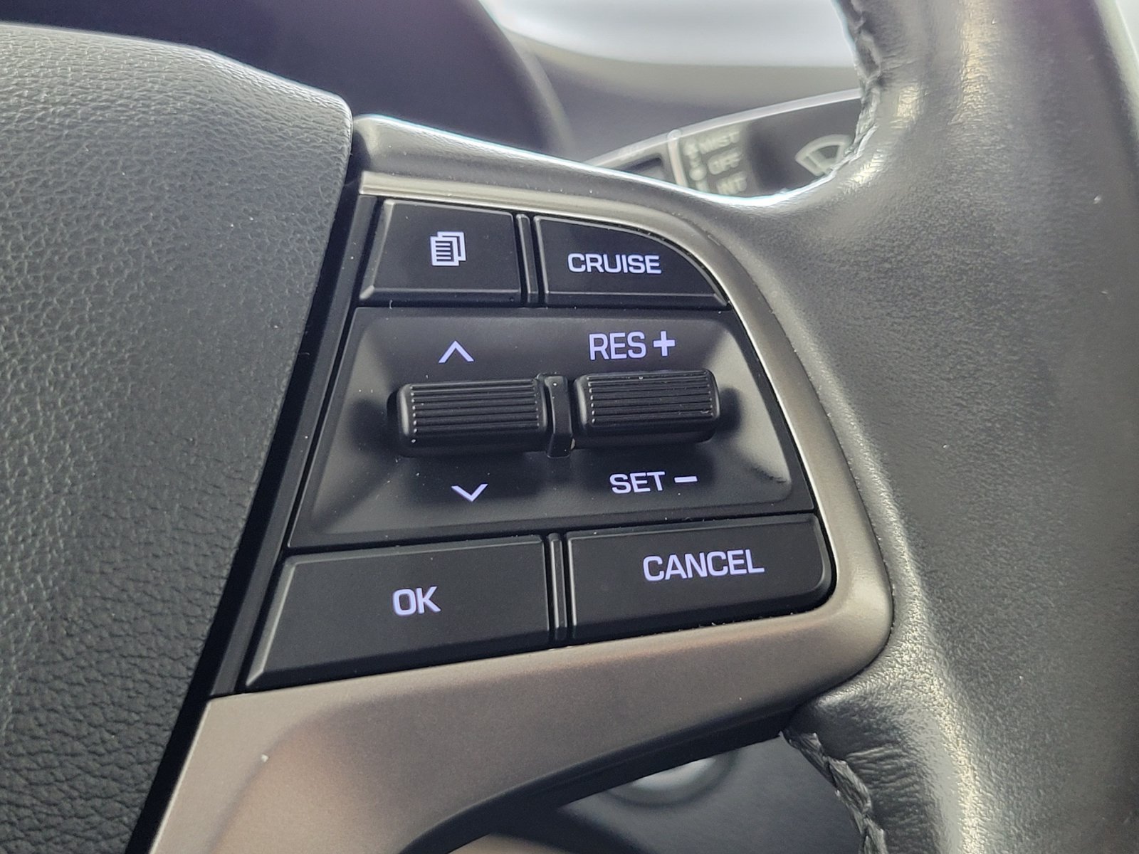 Used 2022 White Hyundai Limited image 18