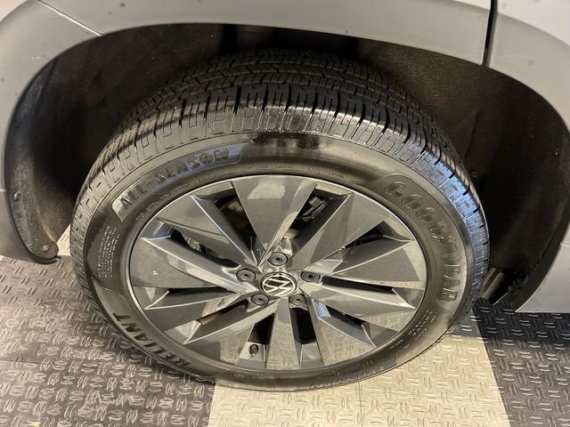 Certified Used 2023 Blue Volkswagen 1.5T S image 14
