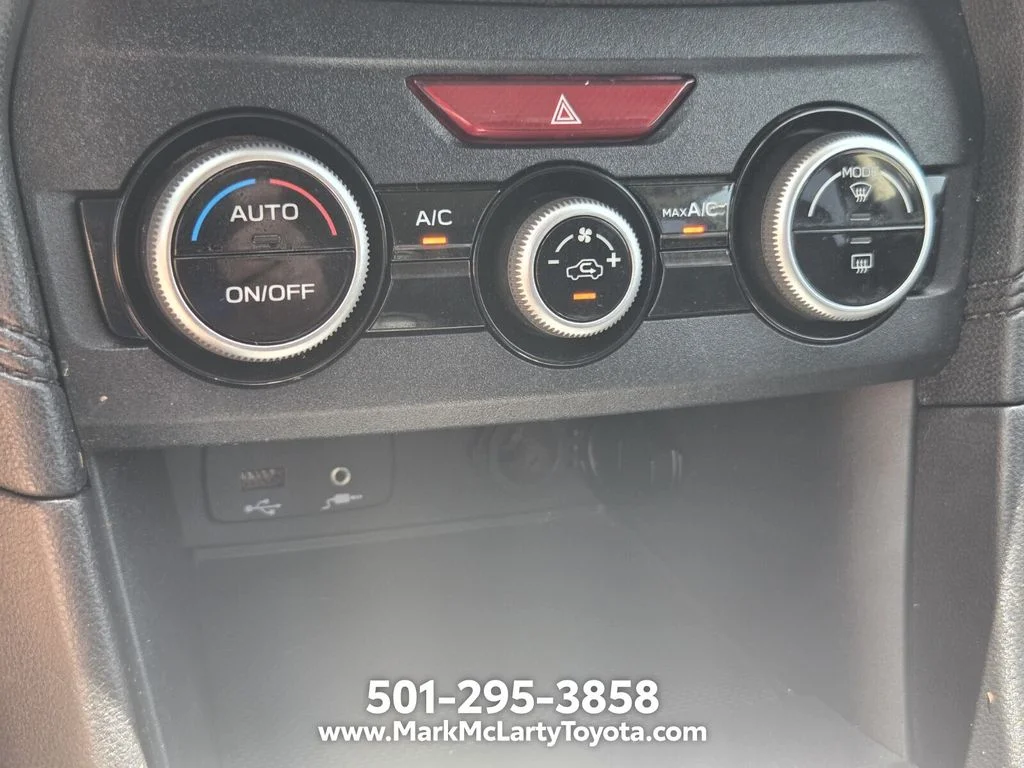 Used 2023 White Subaru Base image 19