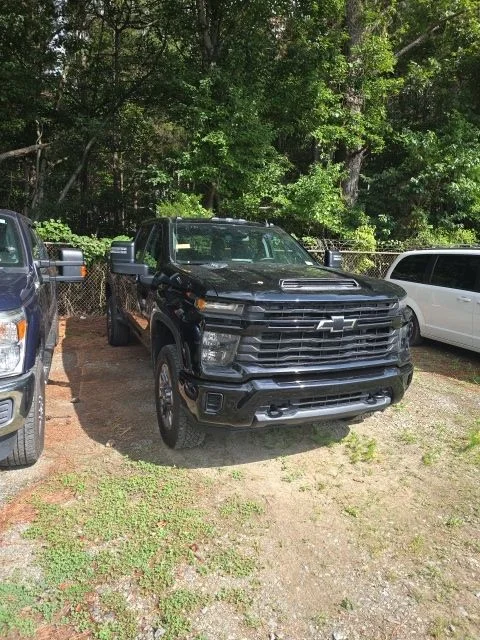 Used 2024 Black Chevrolet Custom image 3