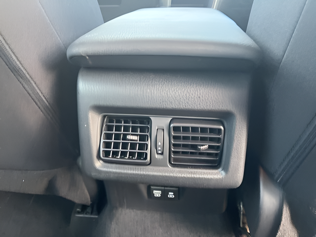 2025 Toyota Camry LE - Photo 23