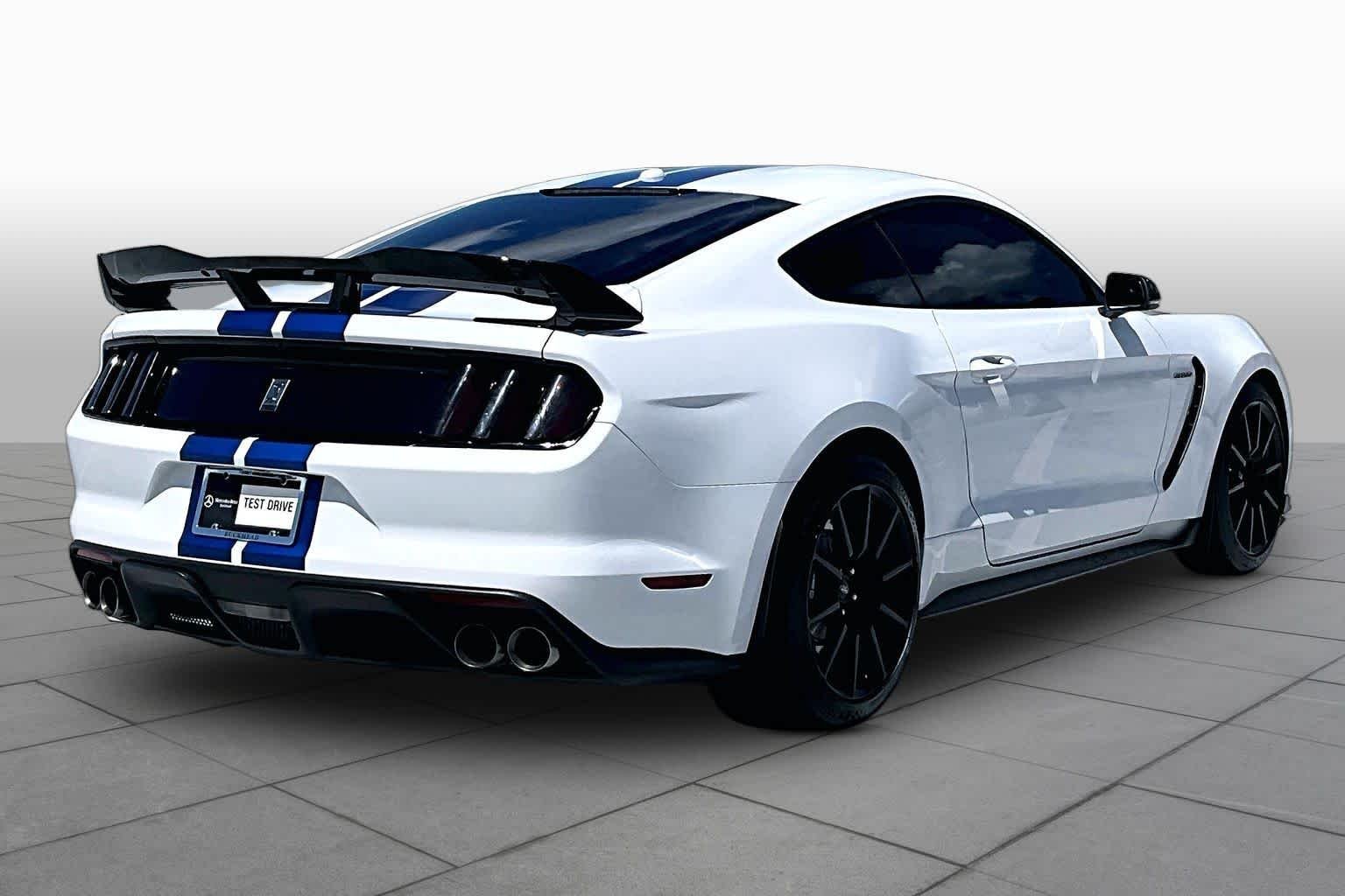 Used 2017 Oxford White Ford Shelby GT350 image 12