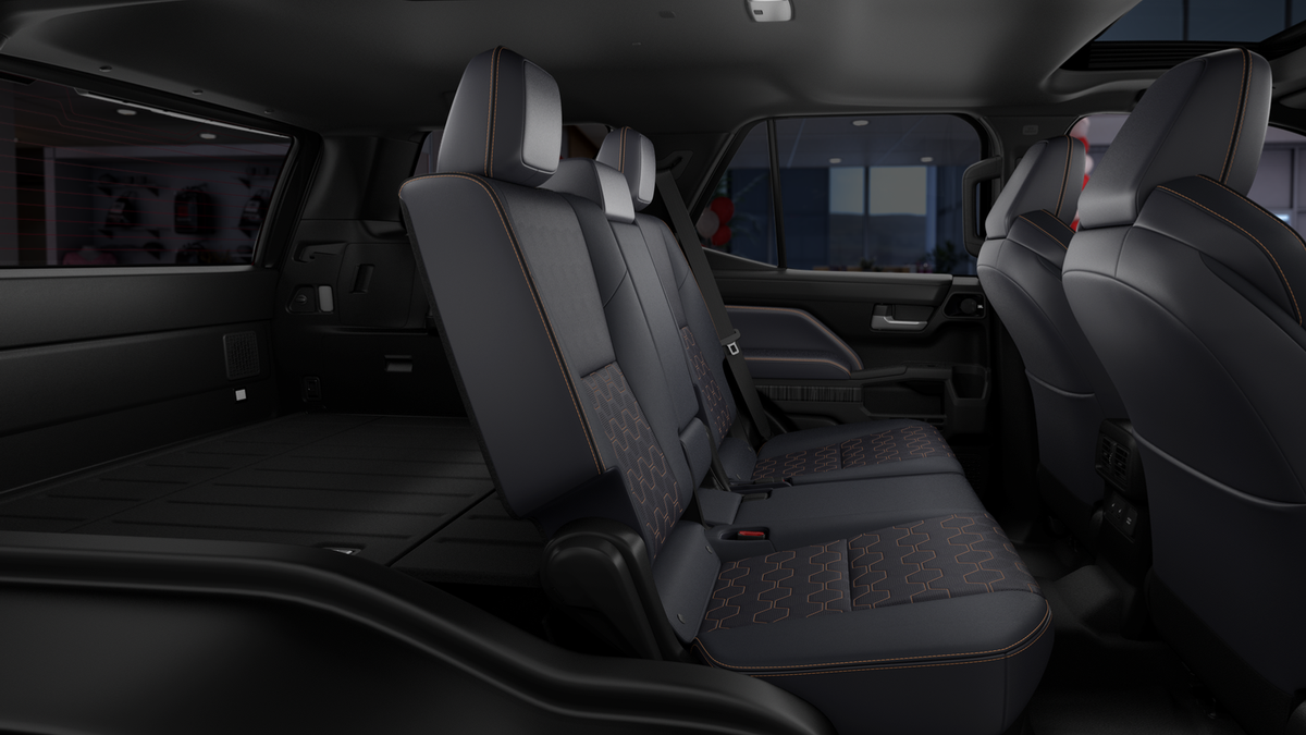 New 2026 Wind Chill Pearl Toyota Platinum image 21