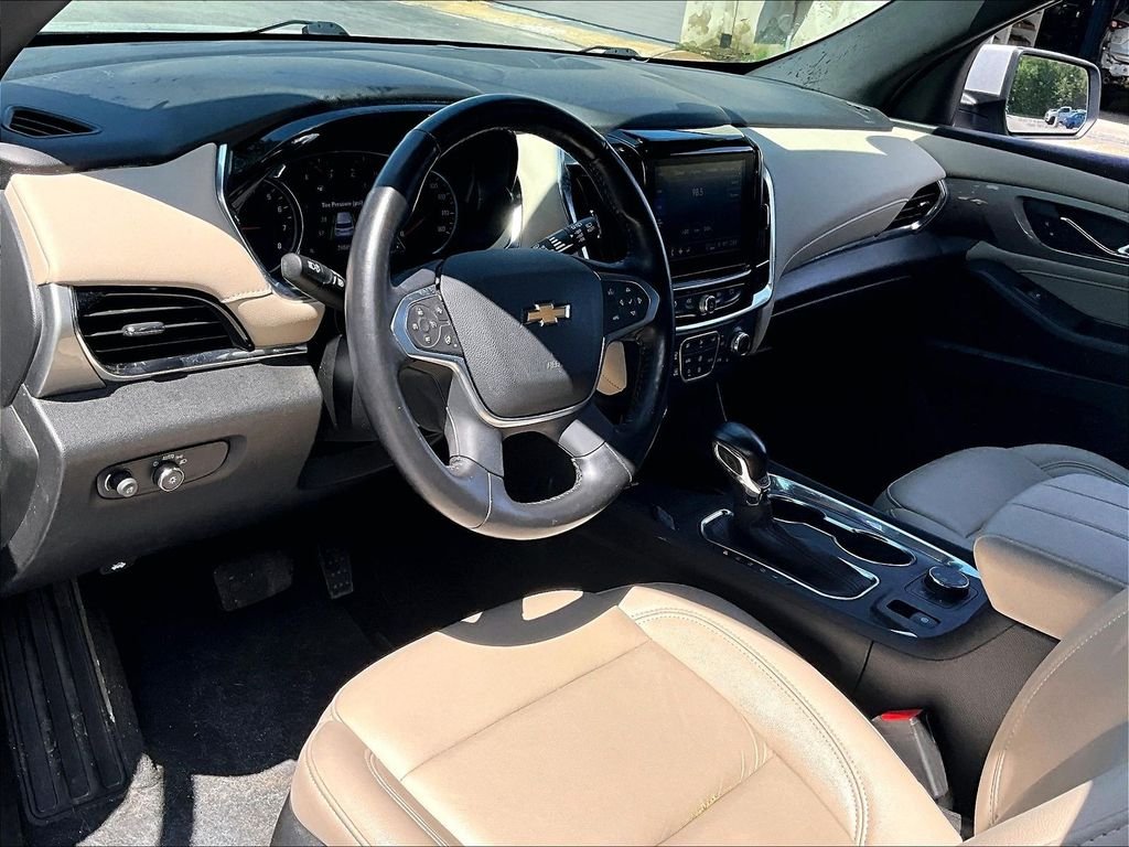 Used 2022 Silver Ice Metallic Chevrolet LT Leather image 8