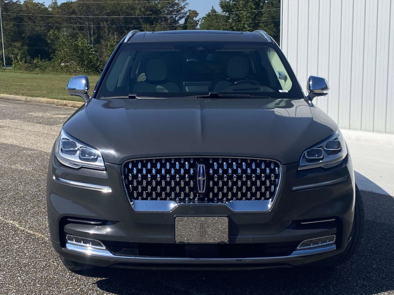 Used 2020 Gray Lincoln Black Label Grand Touring image 2
