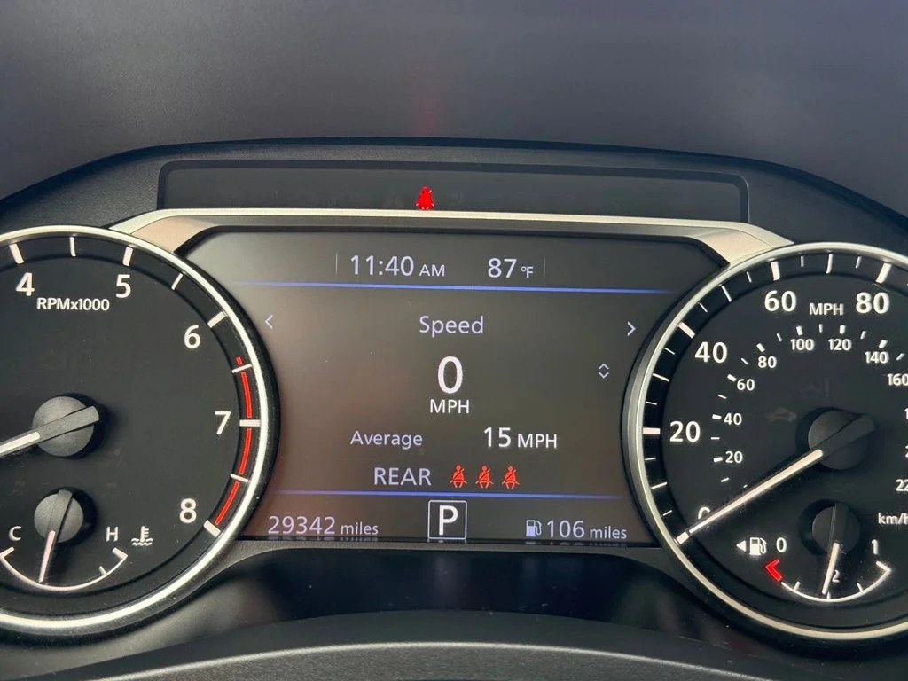 Used 2025 White Nissan 2.5 SV image 16