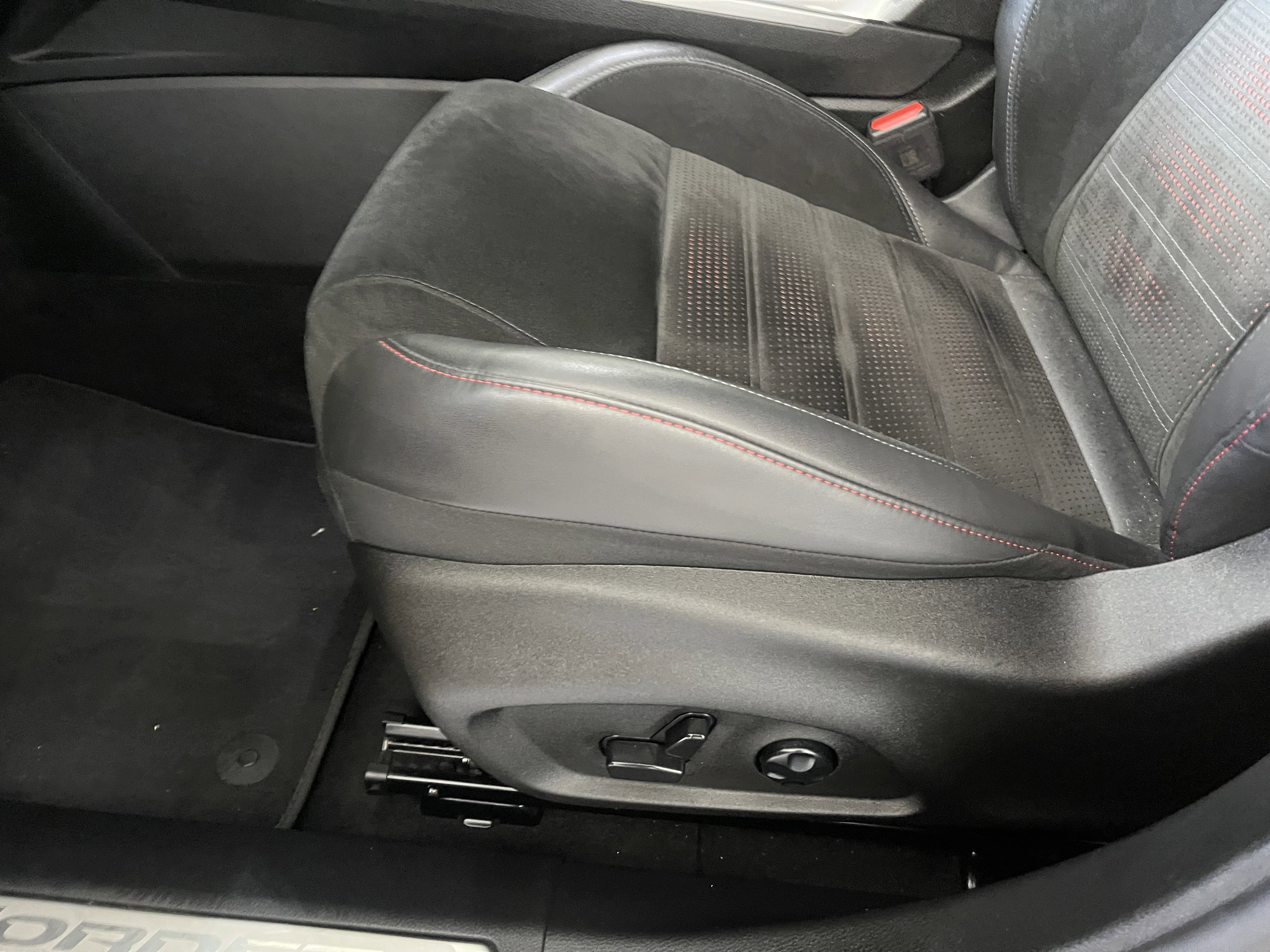 Used 2024 Gold Dodge R/T image 18