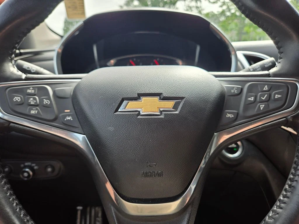Used 2020 Nightfall Gray Metallic Chevrolet LT image 23