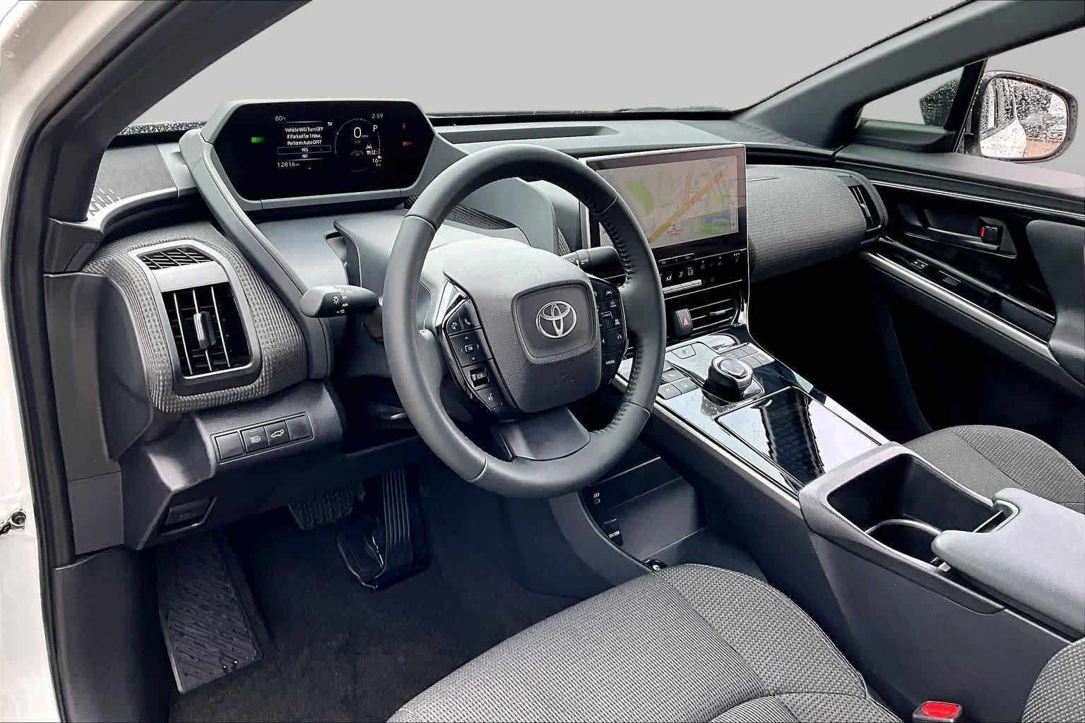 Used 2024 Wind Chill Pearl Toyota XLE image 16
