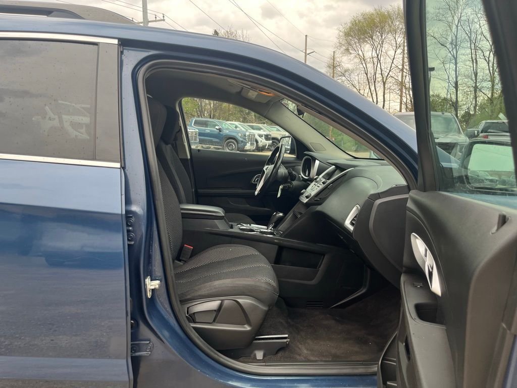 Used 2017 Patriot Blue Metallic Chevrolet LT image 33