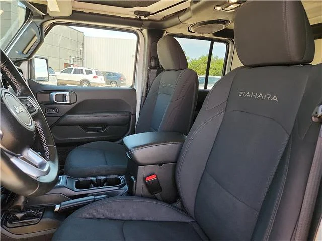 Used 2022 Silver Zynith Clearcoat Jeep Sahara 4x4 image 11