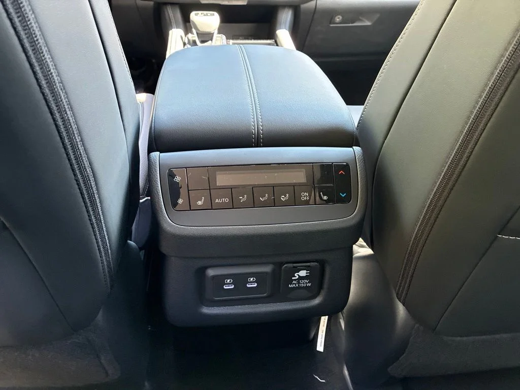 New 2026 Everest White Pearl TriCoat Nissan Platinum image 27