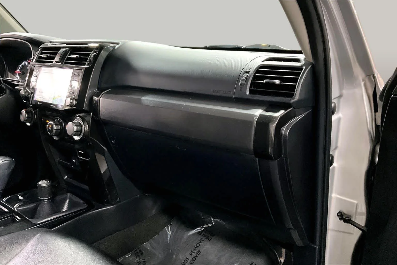 Used 2021 Classic Silver Metallic Toyota Venture image 19
