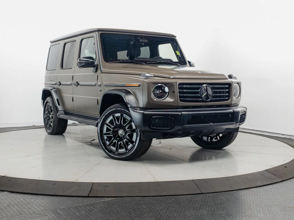 Certified Used 2025 MANUFAKTUR Dark Olive Green Magno Mercedes-Benz G 580 image 1