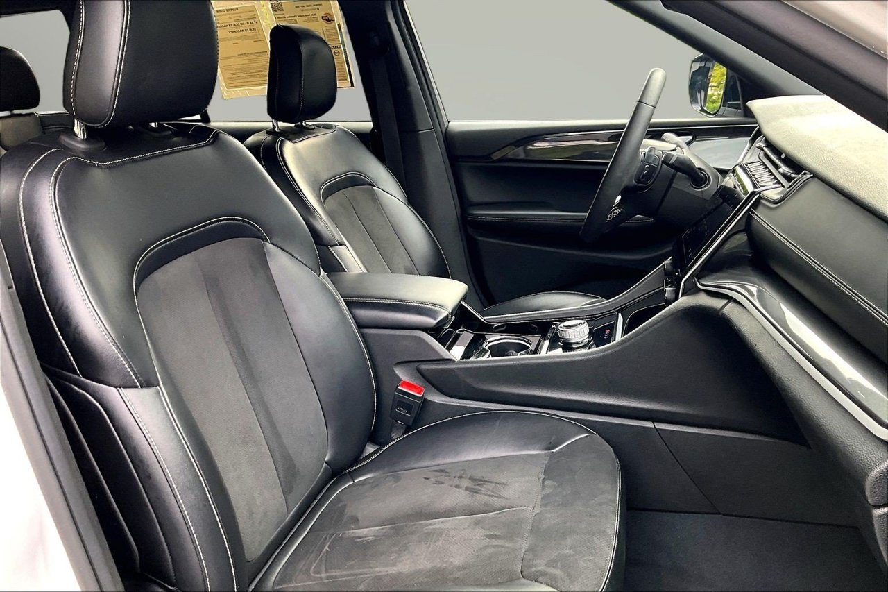 Used 2023 White Jeep Altitude X image 21
