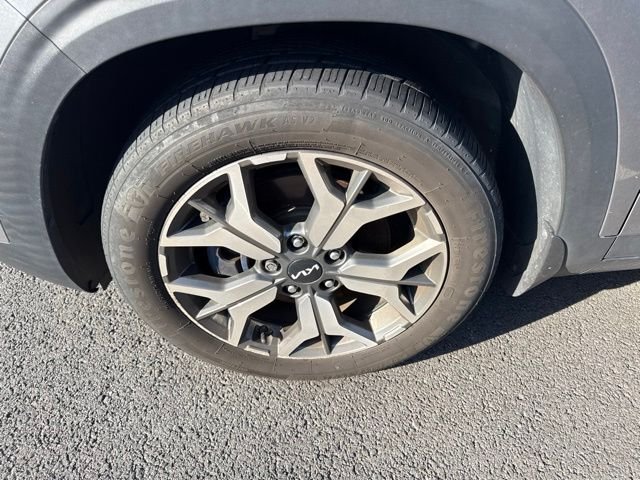 Used 2022 Gray Kia EX image 6