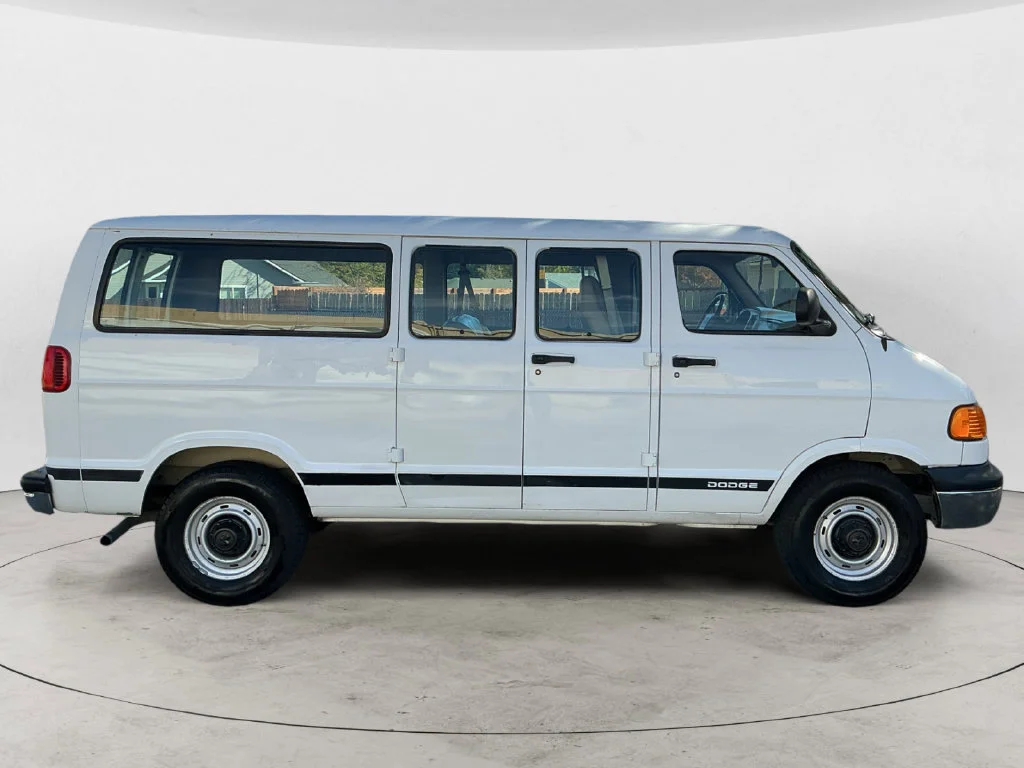 Used 2000 White Dodge Base image 4