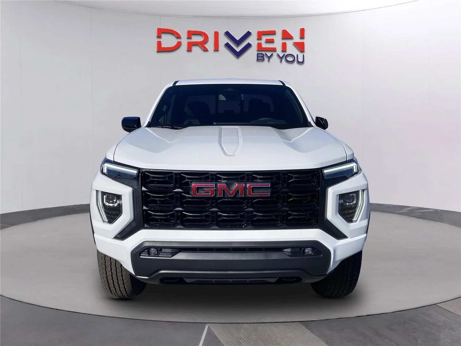 New 2026 Summit White GMC Elevation image 9