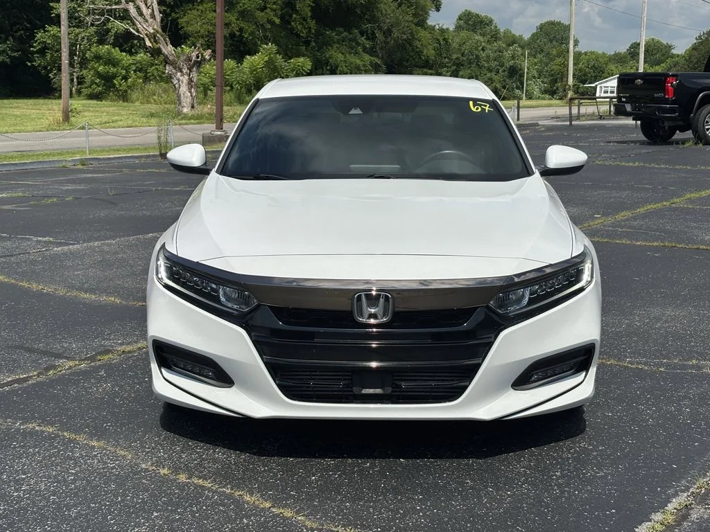 Used 2019  Honda Sport image 5