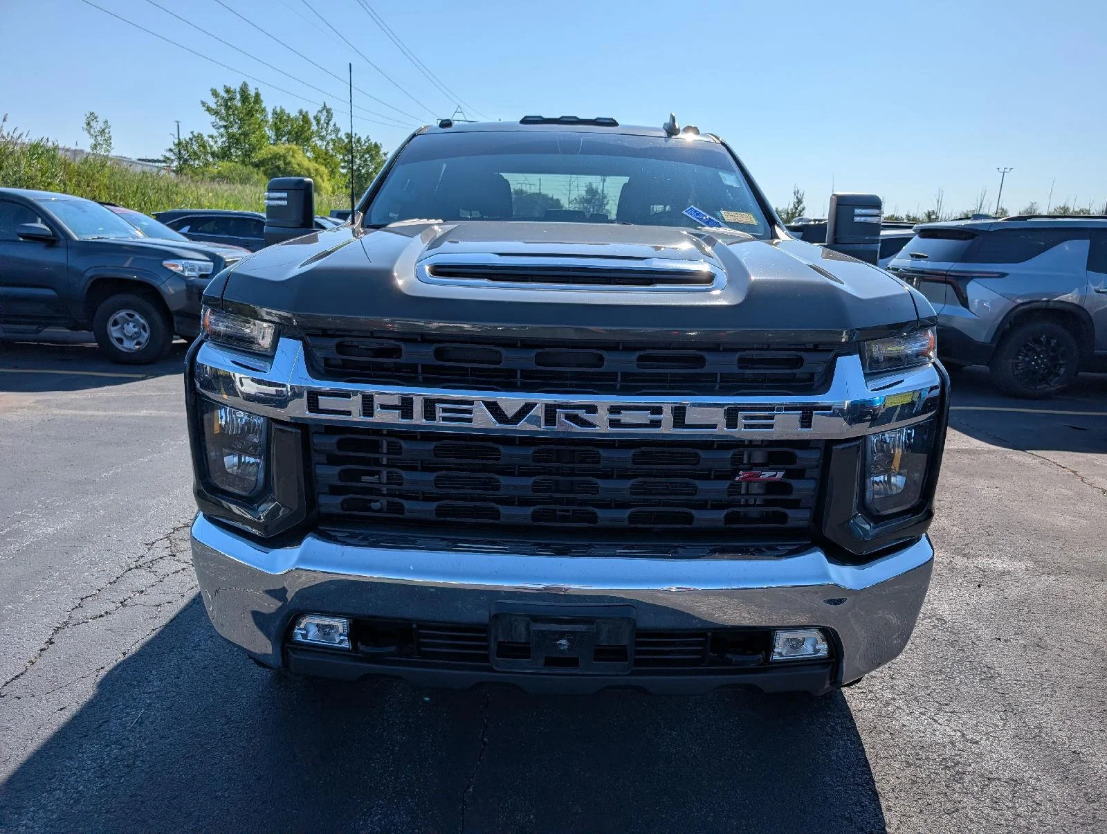 Used 2022 GREENSTONE METALLIC Chevrolet LT image 2