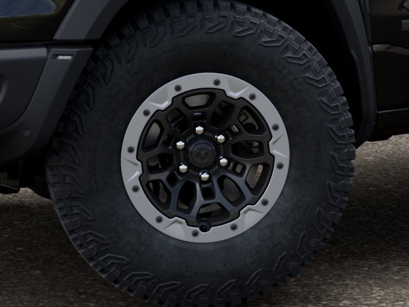 New 2027 Diamond Black Crystal Pearl-Coat Exterior Paint RAM RHO image 4