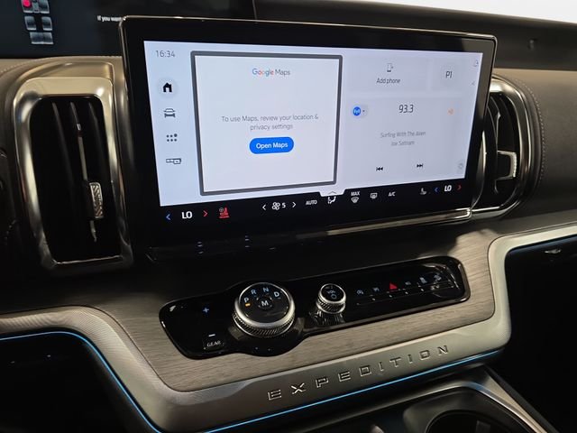 Used 2025 White Ford Platinum image 19
