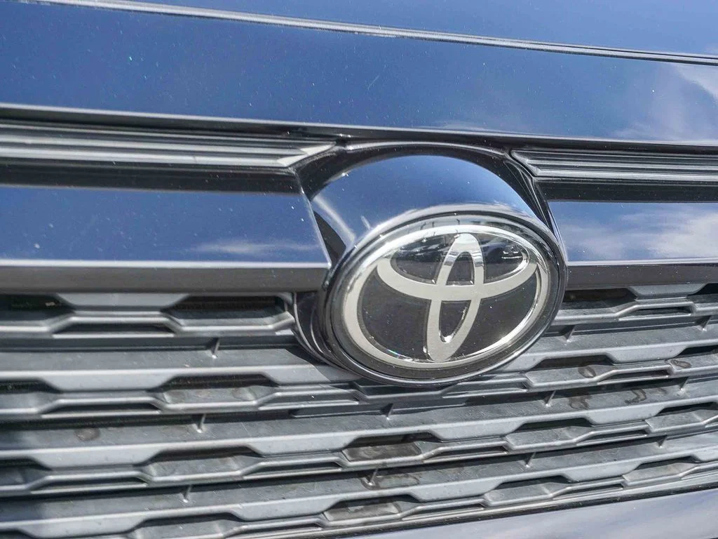Used 2022 Black Toyota LE image 11