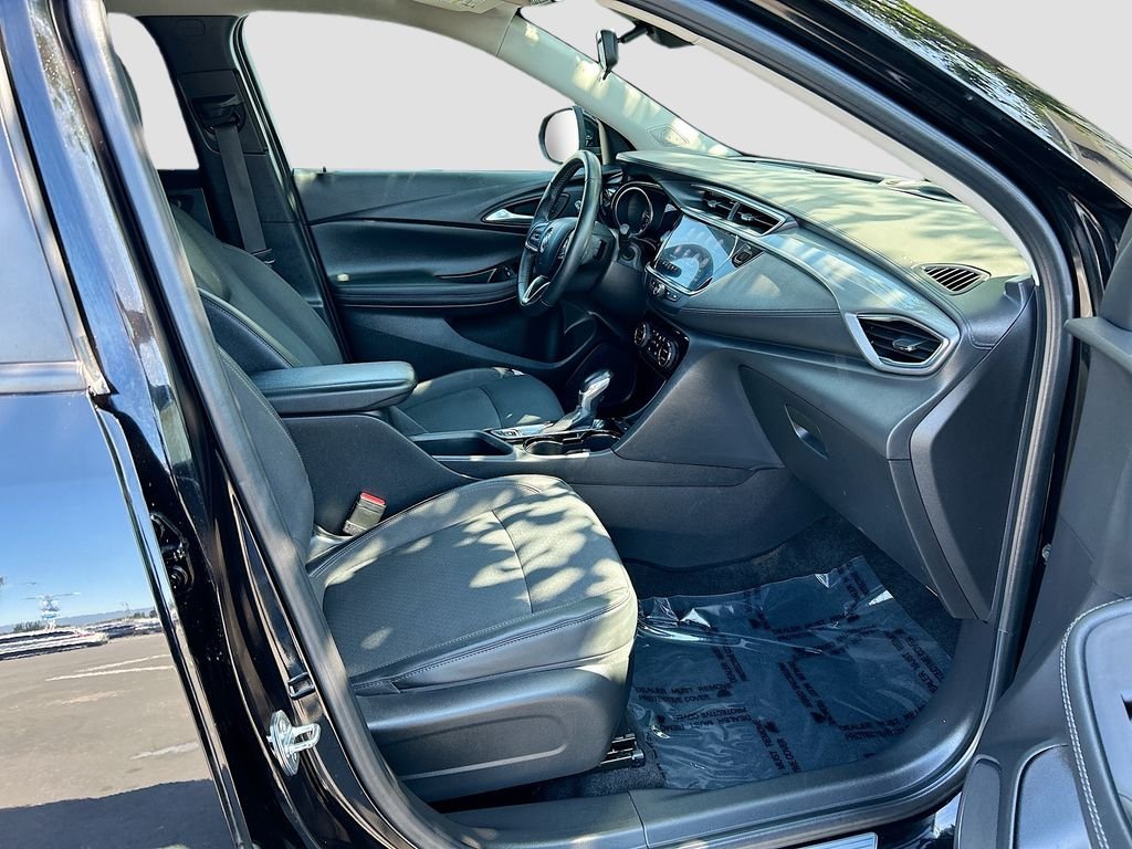 Used 2021 Ebony Twilight Metallic Buick Select image 26