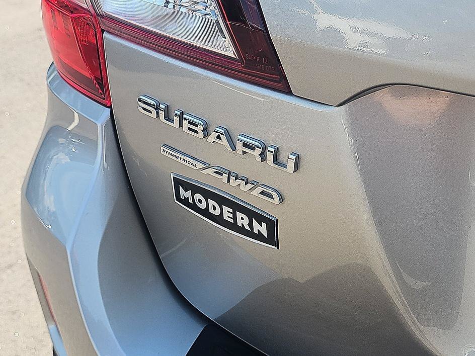 Used 2017 Tungsten Metallic Subaru Limited image 9