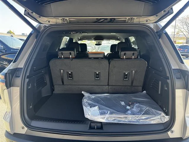 2027 Chevrolet Traverse Z71 - Photo 14